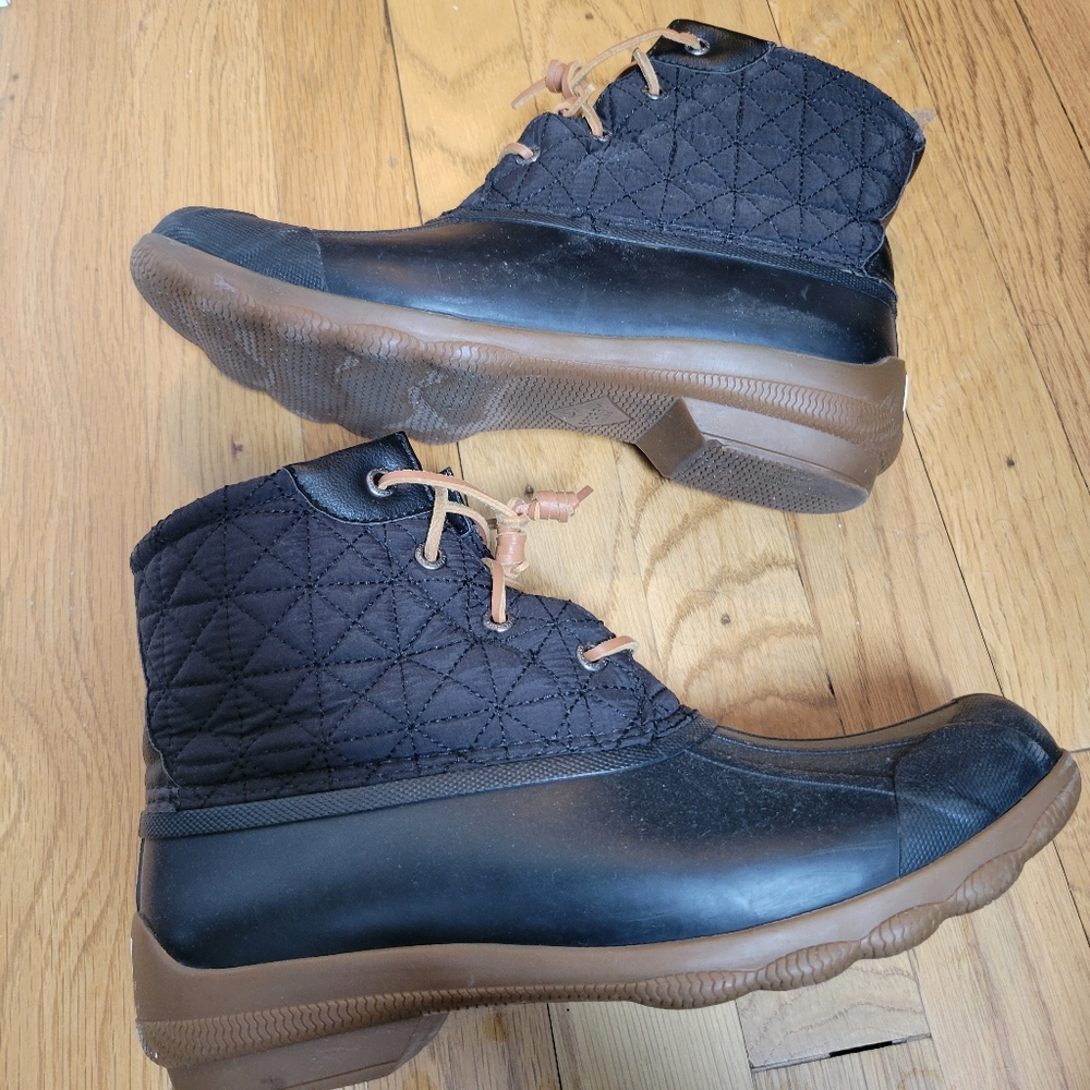 Sperry quilted black duck boot